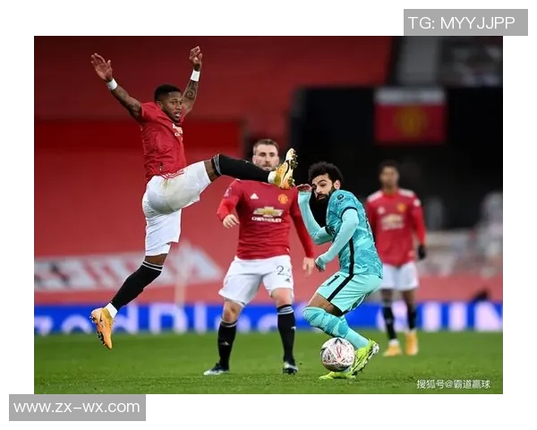 英超激战:里昂与利物浦战成平局红牌事件引发全场热议 英超激战:里昂与利物浦战成平局红牌事件引发全场热议