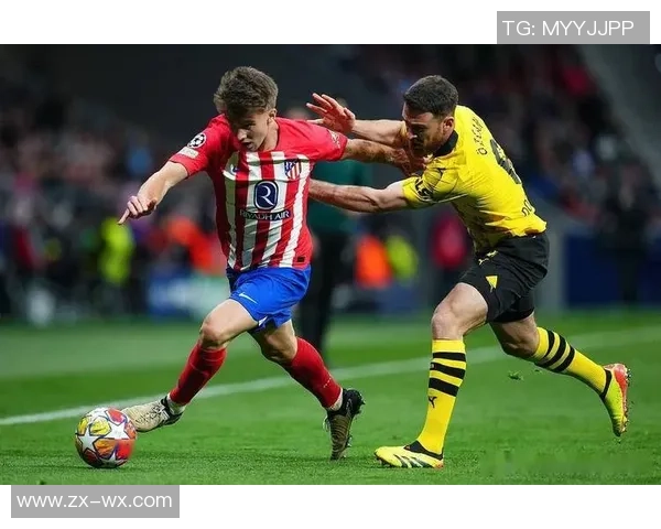 西甲激战：那不勒斯绝杀拜仁全场沸腾精彩回顾